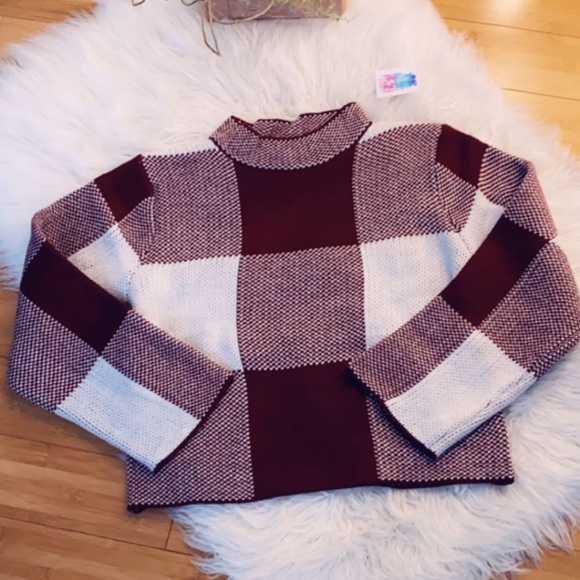 Ghingam Pattern Crop Pullover - Picture 2 of 6